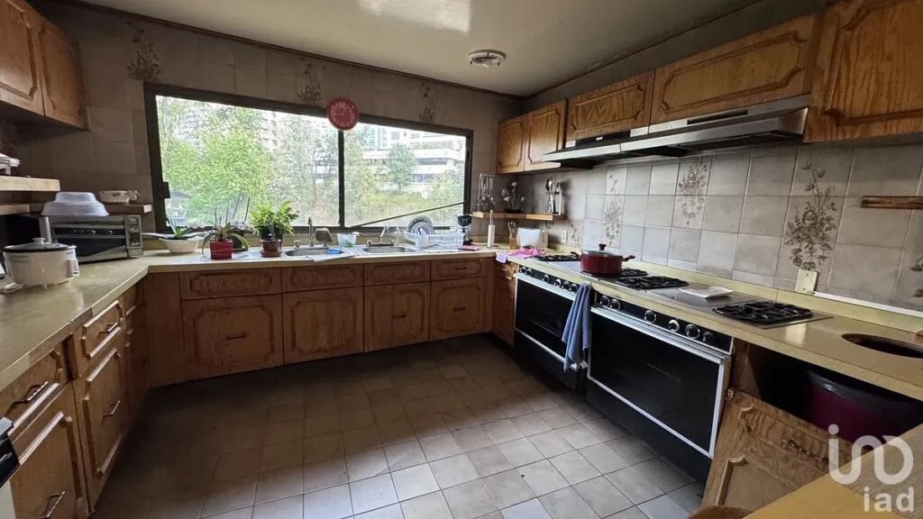 PROYECTO PREMIUM: Venta Casa / Terreno con potencial para 3 Casas en Huixquilucan