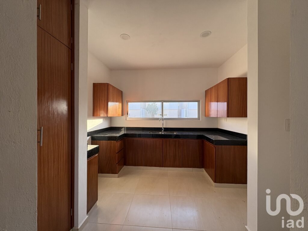 CASA  EN VENTA DE 3 HABITACIONES EN GRAN SAN PEDRO CHOLUL VITUA RESIDENCIAL