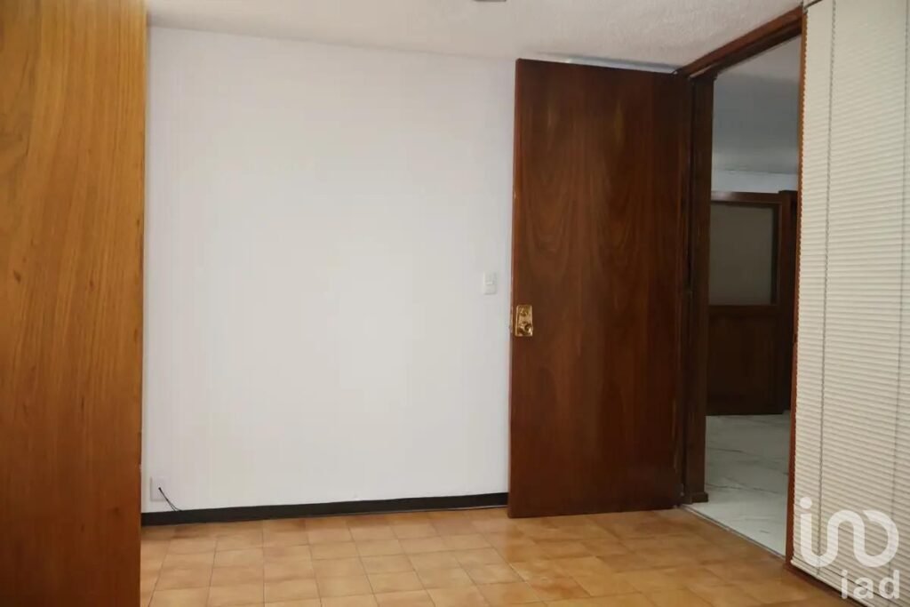 Despacho en renta en edificio Eloina, Av. Juárez, Zona Esmeralda, Puebla