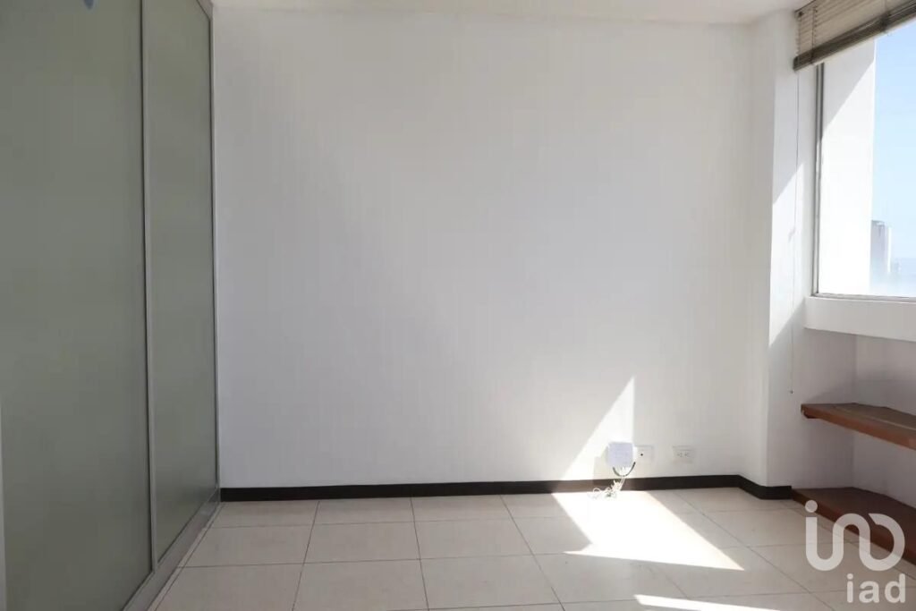 Despacho en renta en edificio Eloina, Av. Juárez, Zona Esmeralda, Puebla