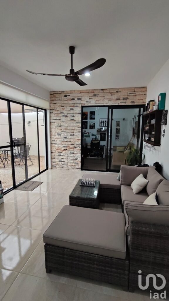 CASA EN VENTA  PRIVADA FLOR IDILIA EN CONKAL, YUCATAN