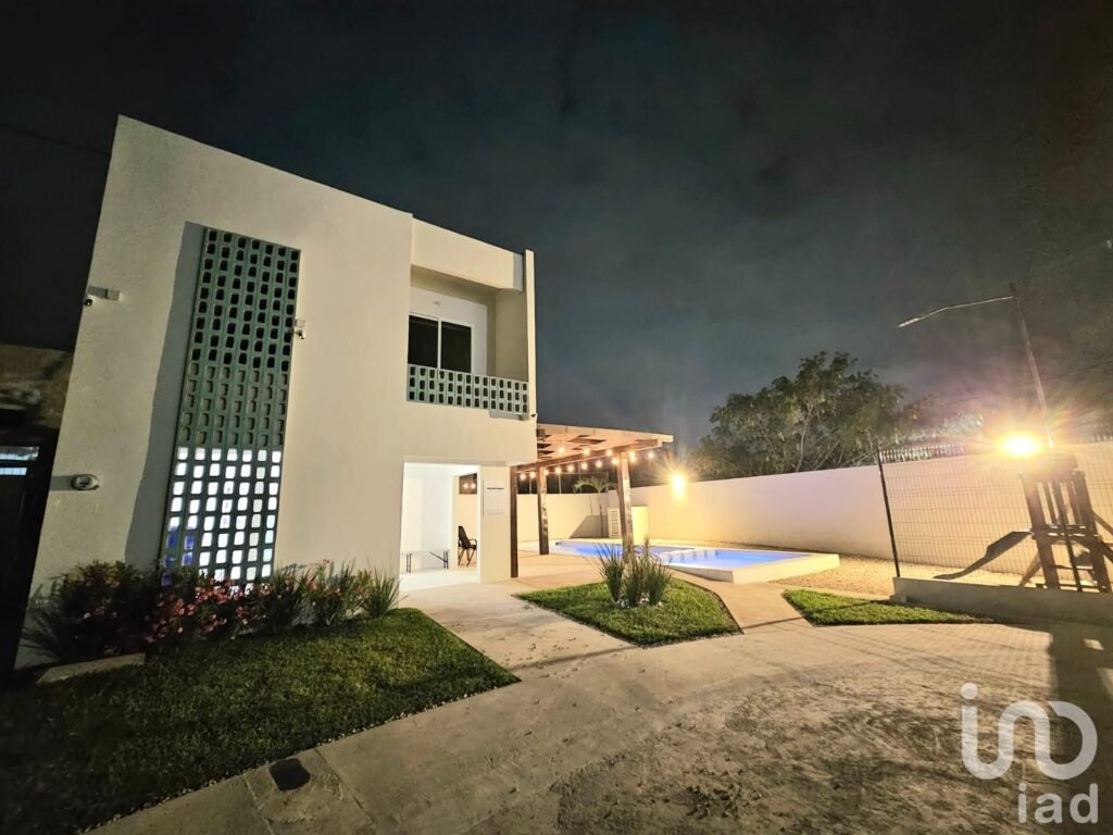 VENDO CASA EN ISLAS CANARIAS 3 REC  ZONA SUR, CANCUN, Q.ROO