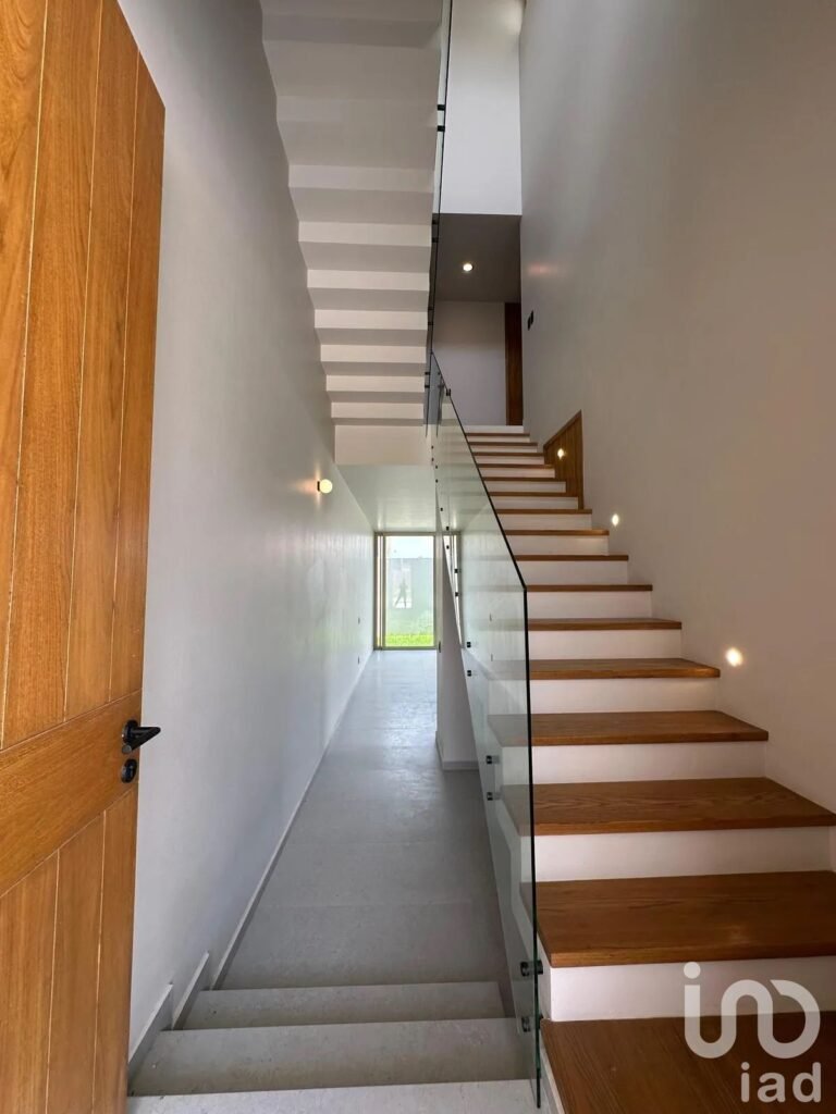 CASA EN VENTA EN BOSQUES VALLARTA