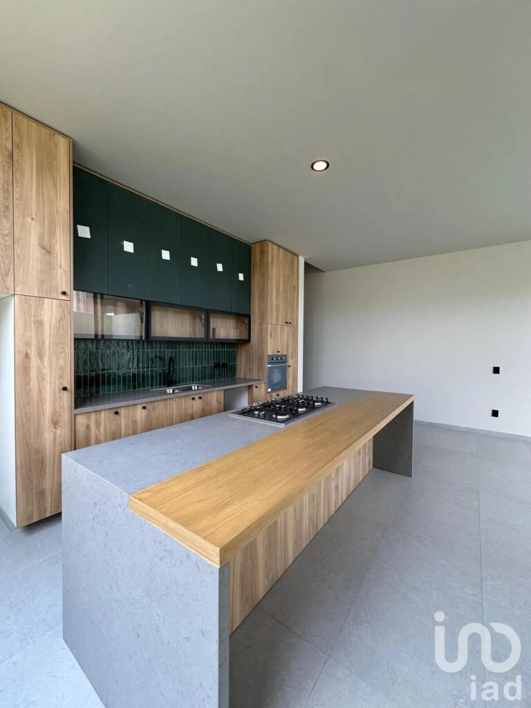 CASA EN VENTA EN BOSQUES VALLARTA