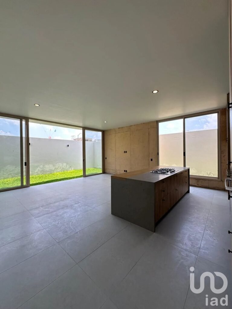 CASA EN VENTA EN BOSQUES VALLARTA