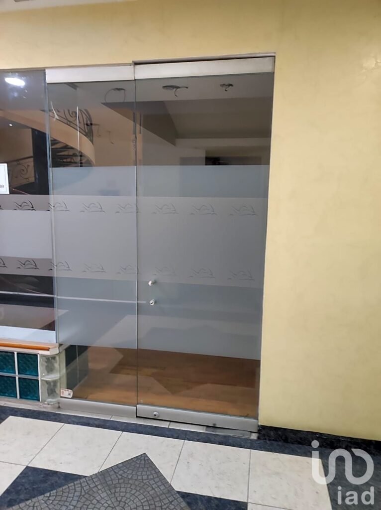 Renta de local comercial en insurgentes sur.