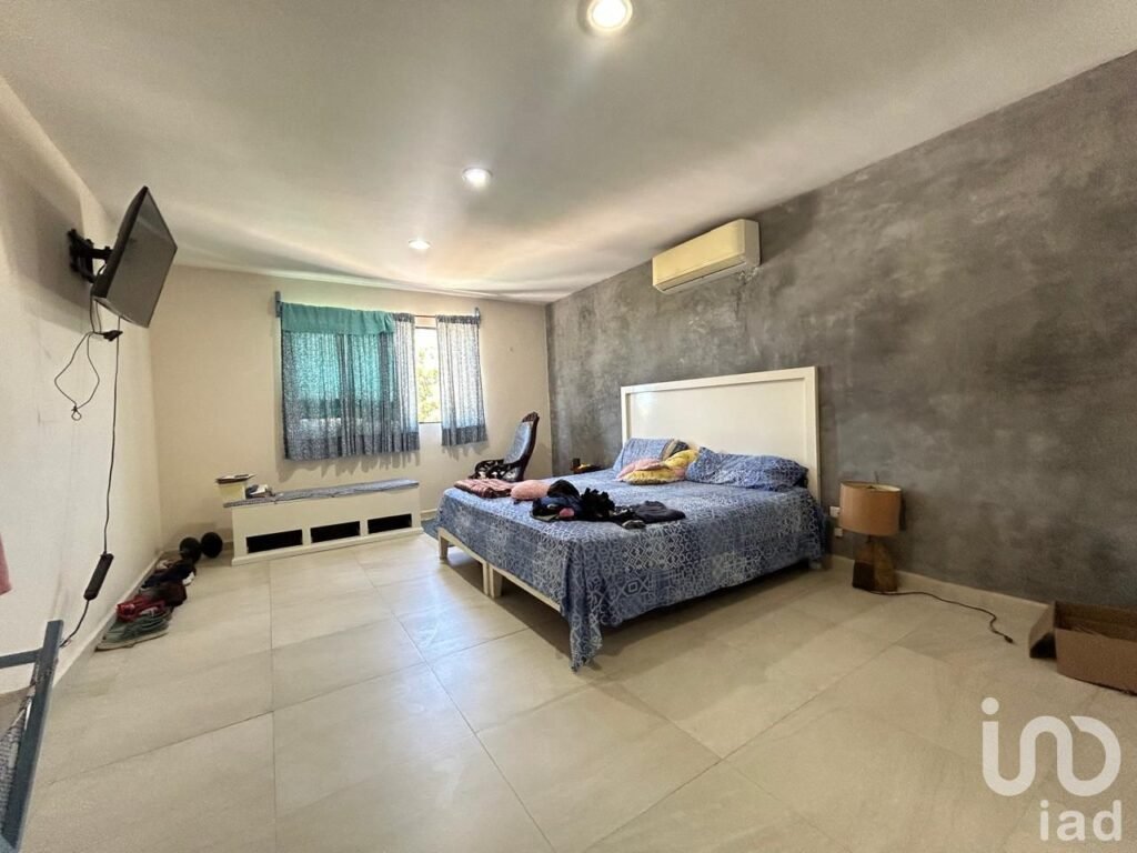 Casa en Renta en Privada Ubicada en Conkal, Yucatán, con Piscina y Paneles Solares
