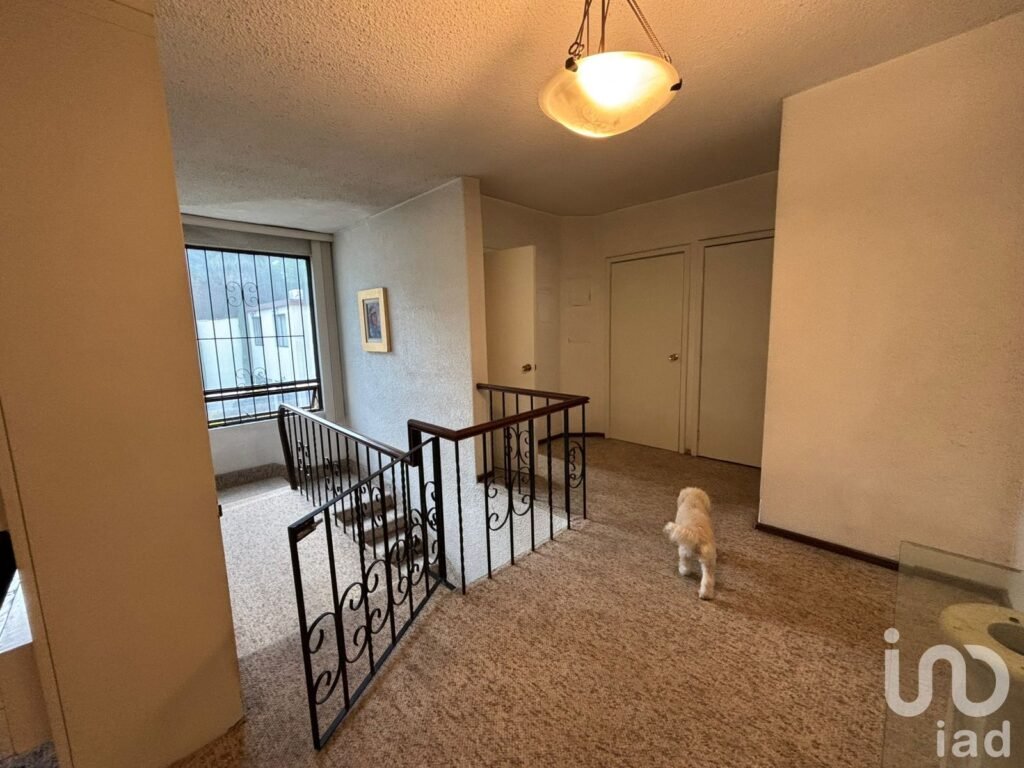 Se vende casa como terreno para constructor en la Fontaine Polanco