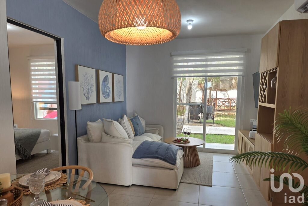 CÓMODO DEPARTAMENTO EN VENTA DE TRES HABITACIONES EN PLAYA DEL CARMEN