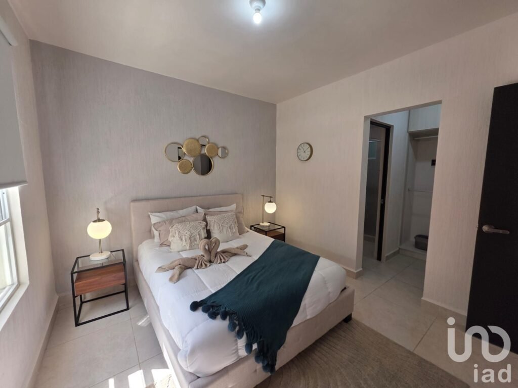 CÓMODO DEPARTAMENTO EN VENTA DE TRES HABITACIONES EN PLAYA DEL CARMEN
