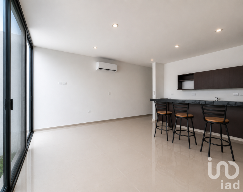 Town House en Venta en Temozón Norte con 2 Recámaras y Privada