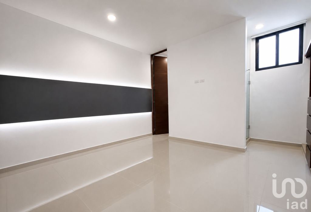 Town House en Venta en Temozón Norte con 2 Recámaras y Privada