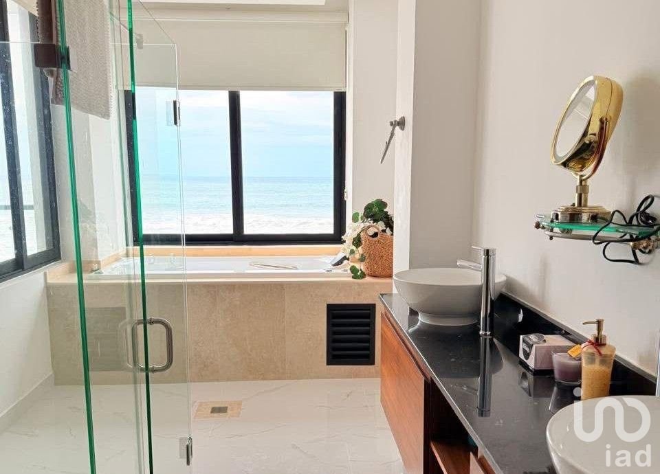 Departamento en Venta en exclusiva Torre en Playas Brujas, Mazatlán, Sinaloa.