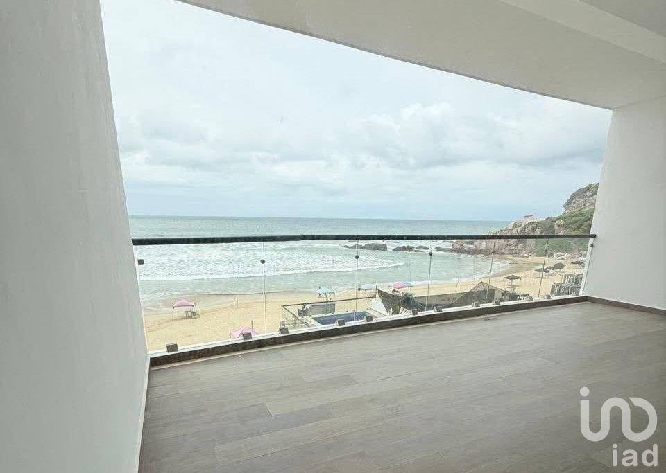 Departamento en Venta en exclusiva Torre en Playas Brujas, Mazatlán, Sinaloa.