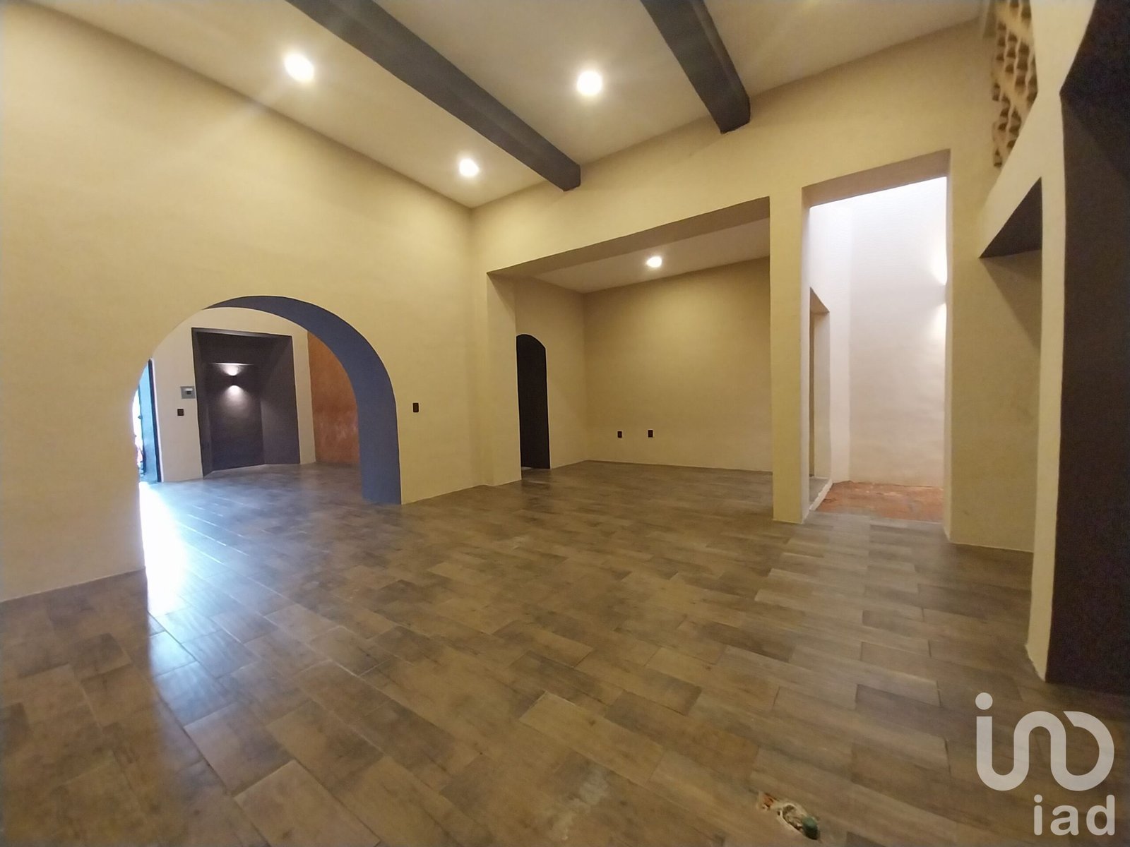 AMPLIO LOCAL COMERCIAL EN RENTA EN EL CENTRO HISTÓRICO DE OAXACA.