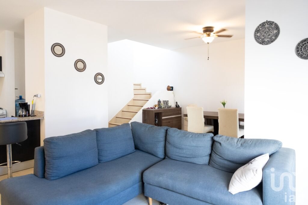 CASA EN VENTA AMUEBLADA DE 3 HABITACIONES EN GRAN SANTA FE CAUCEL