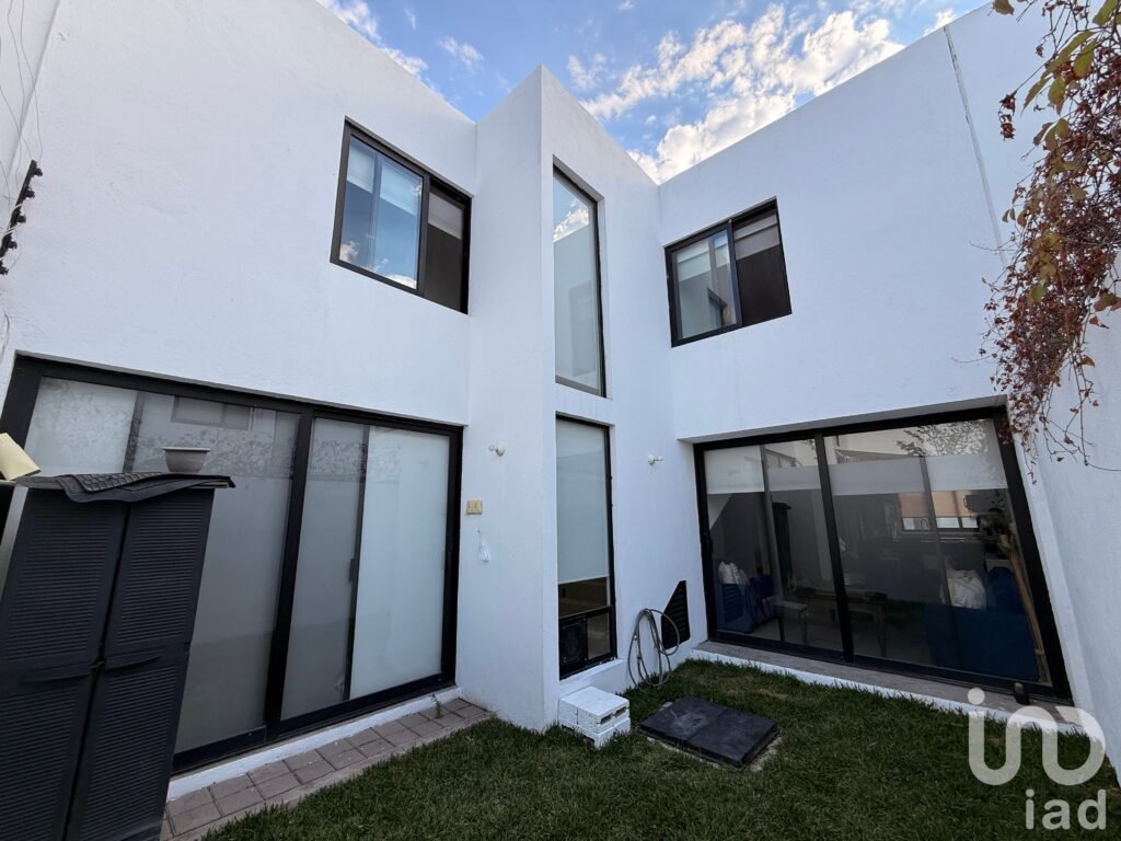 Casa en Venta en Fraccionamiento El Milagro, El Refugio Queretaro.