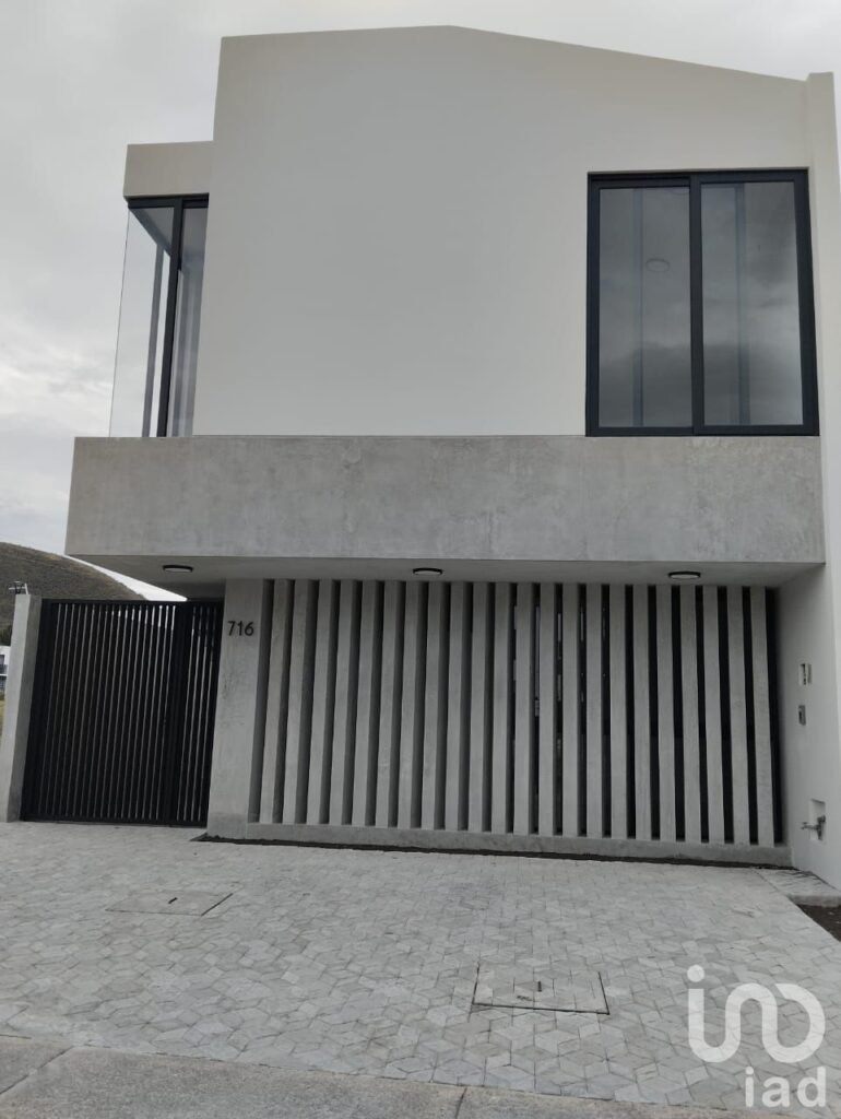 SE VENDE RESIDENCIA DISEÑO ARQUITECTONICO UNICO COTO GUELATAO ADAMAR TLAJOMULCO DE ZUÑIGA JALISCO