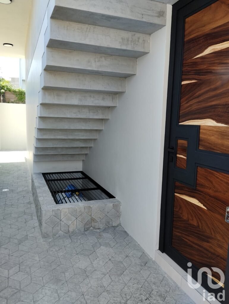 SE VENDE RESIDENCIA DISEÑO ARQUITECTONICO UNICO COTO GUELATAO ADAMAR TLAJOMULCO DE ZUÑIGA JALISCO