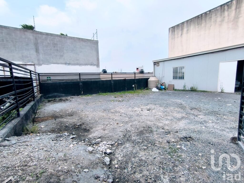 Venta Terreno Comercial en Cumbres Elite