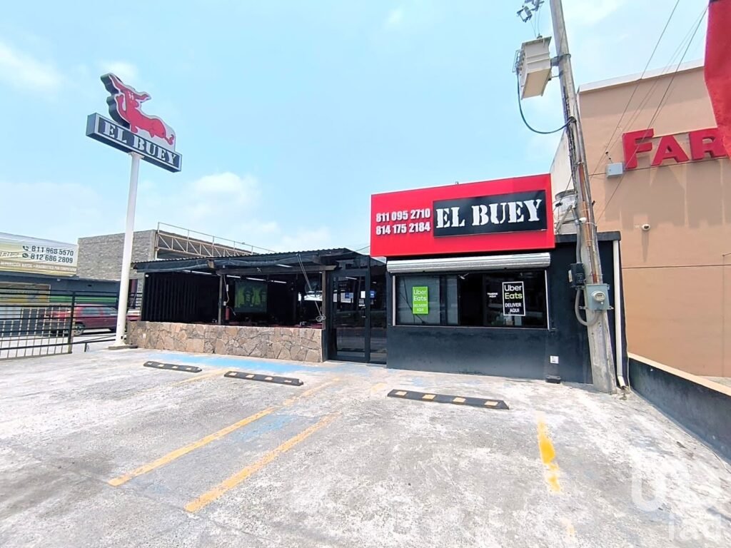 Venta Terreno Comercial en Cumbres Elite