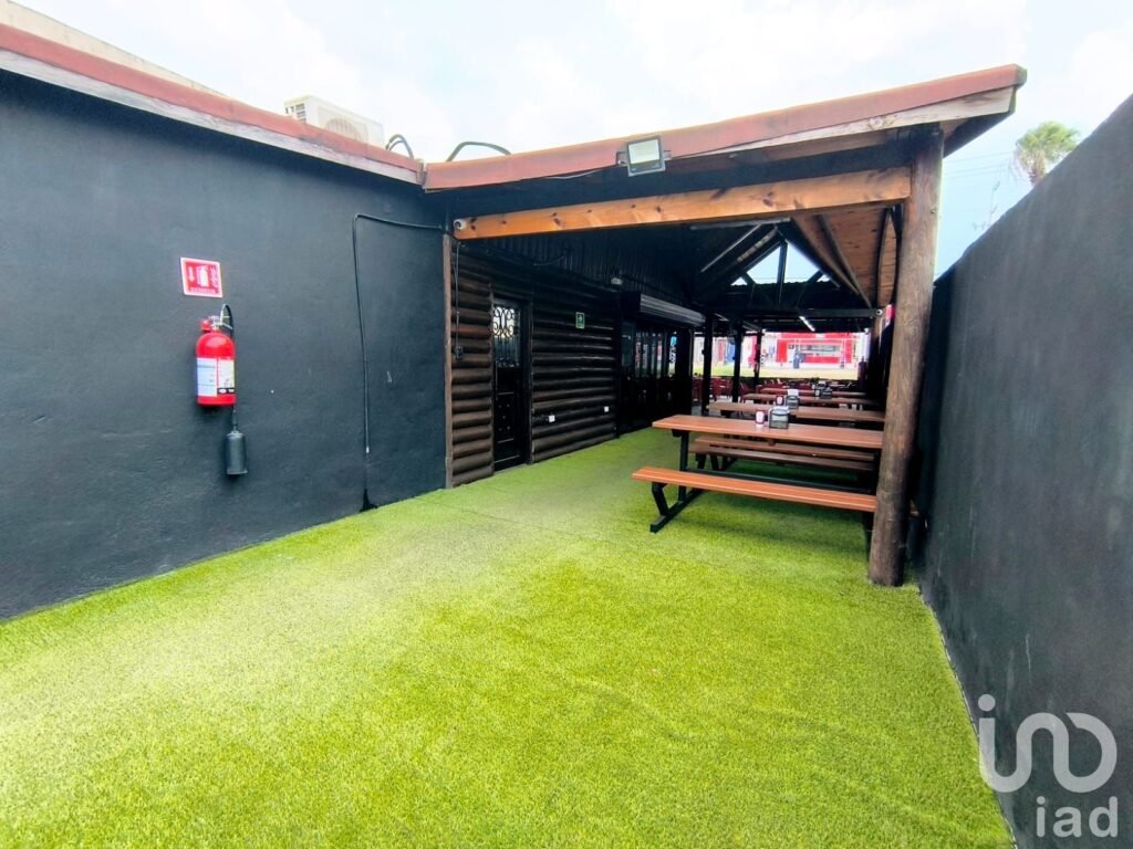 Venta Terreno Comercial en Cumbres Elite