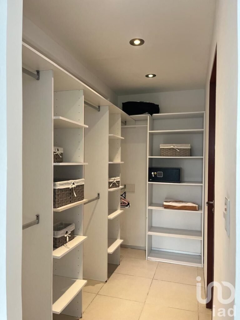 HERMOSO DEPARTAMENTO EN RENTA AMUEBLADO, TZIARA, CANCUN, QUINTANA ROO