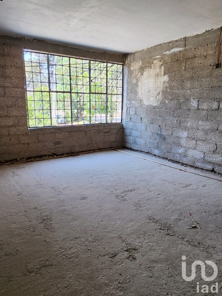 Edificio en Venta con 6 departamentos en Jardines de Morelos, Ecatepec