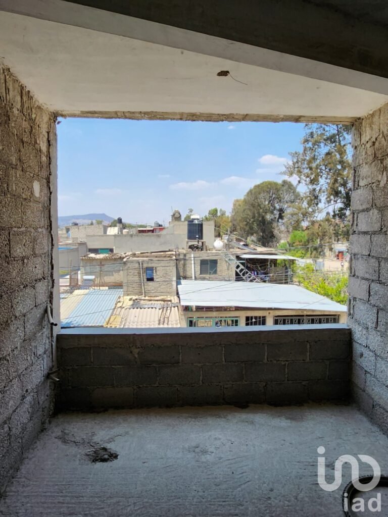 Edificio en Venta con 6 departamentos en Jardines de Morelos, Ecatepec