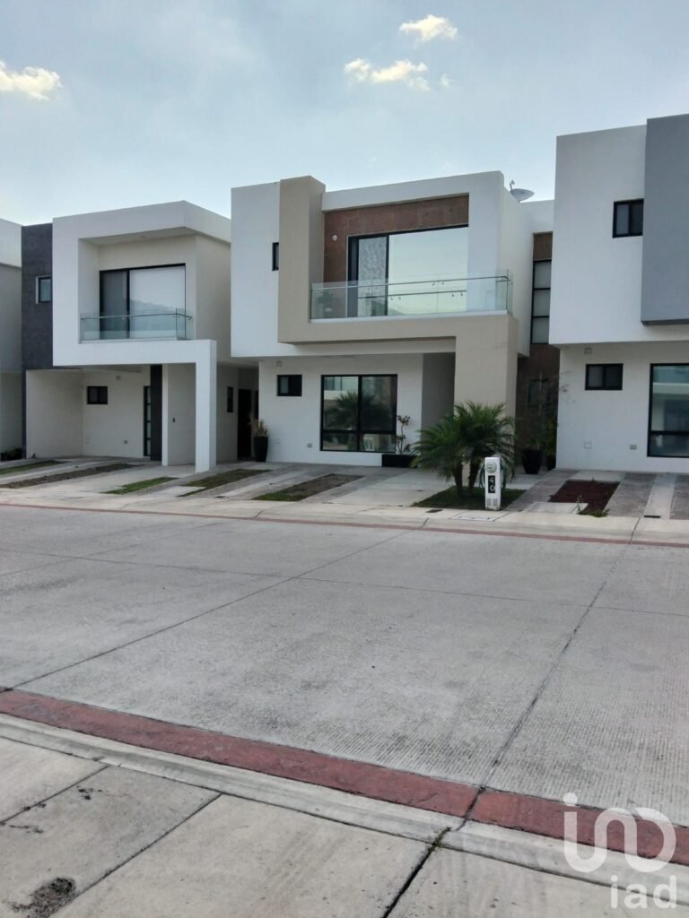 Casa en Venta en Altos Juriquilla, Querétaro, Querétaro