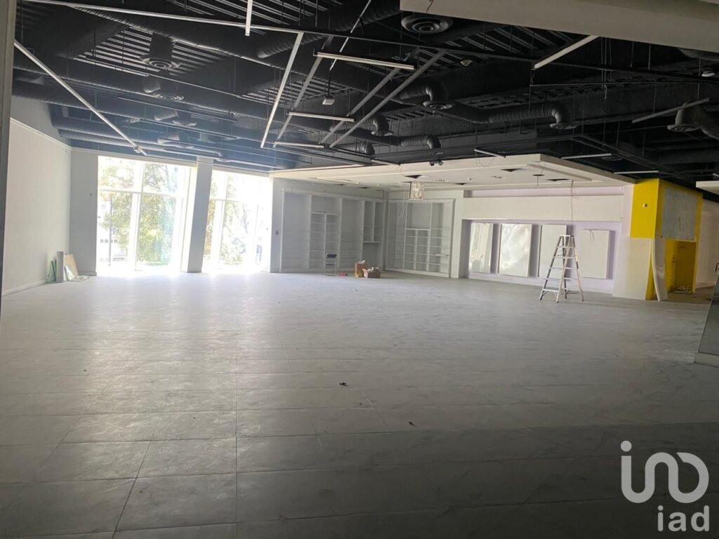 Se renta local comercial en insurgentes sur