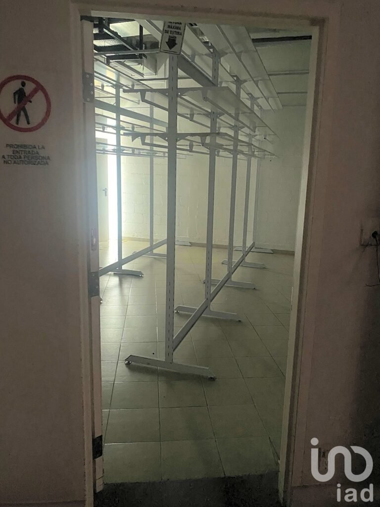 Se renta local comercial en insurgentes sur