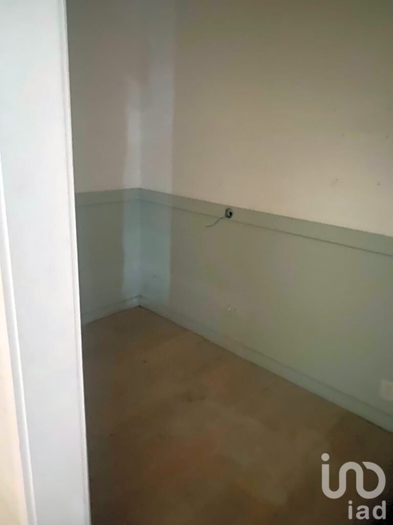Se renta local comercial en insurgentes sur.