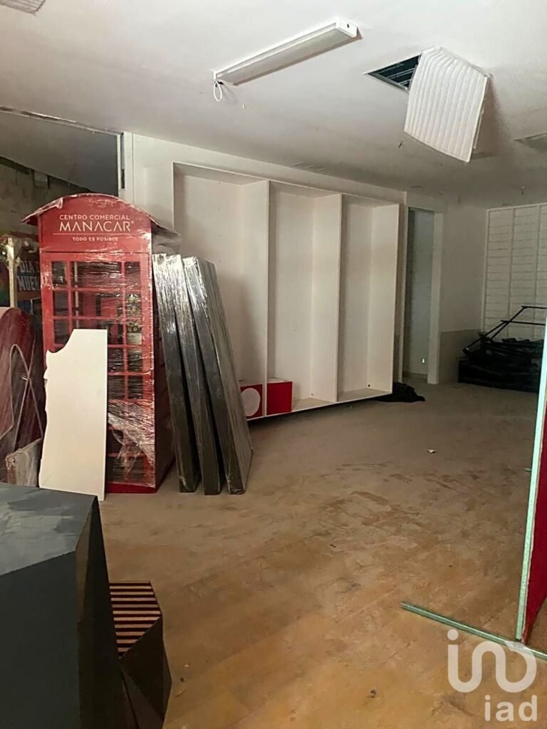 Se renta local comercial en insurgentes sur.