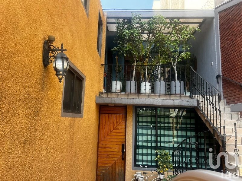 Venta de casa con excelente ubicación, Alcaldía Coyoacan