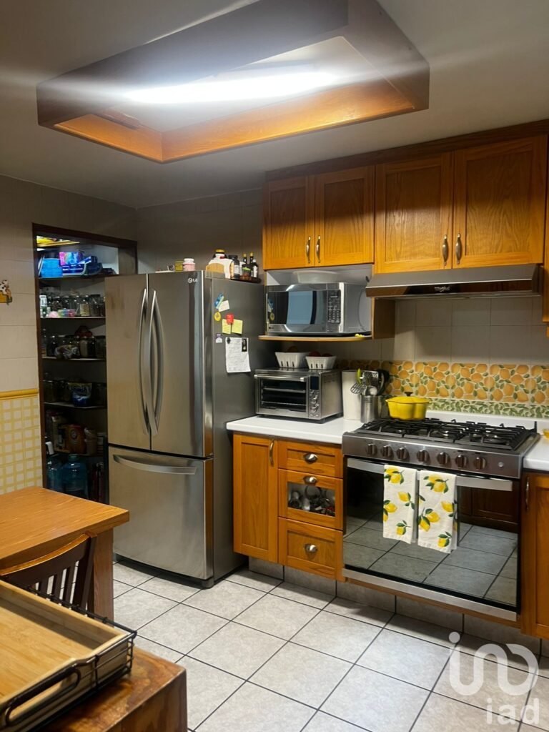 Venta de casa con excelente ubicación, Alcaldía Coyoacan