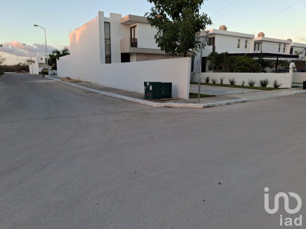 HERMOSA Y AMPLIA RESIDENCIA EN RENTA DZYTIA, YUCATAN