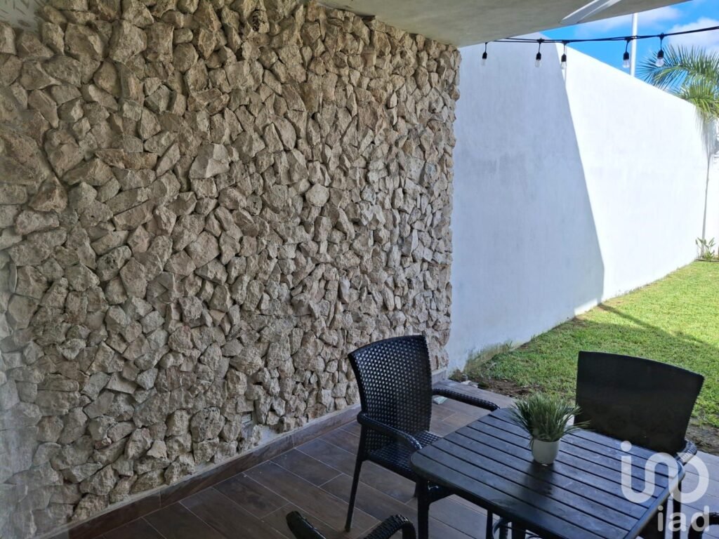 HERMOSA Y AMPLIA RESIDENCIA EN RENTA DZYTIA, YUCATAN