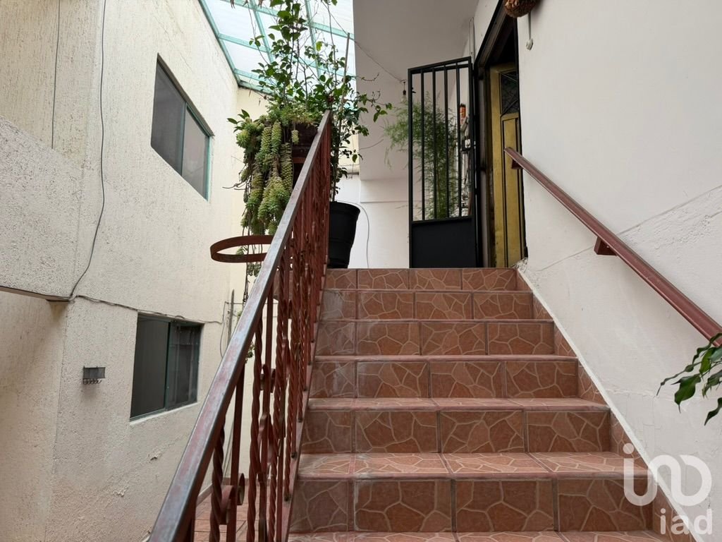 Casa en Venta en San Antonio Buenavista Toluca México con local y departamentos para renta
