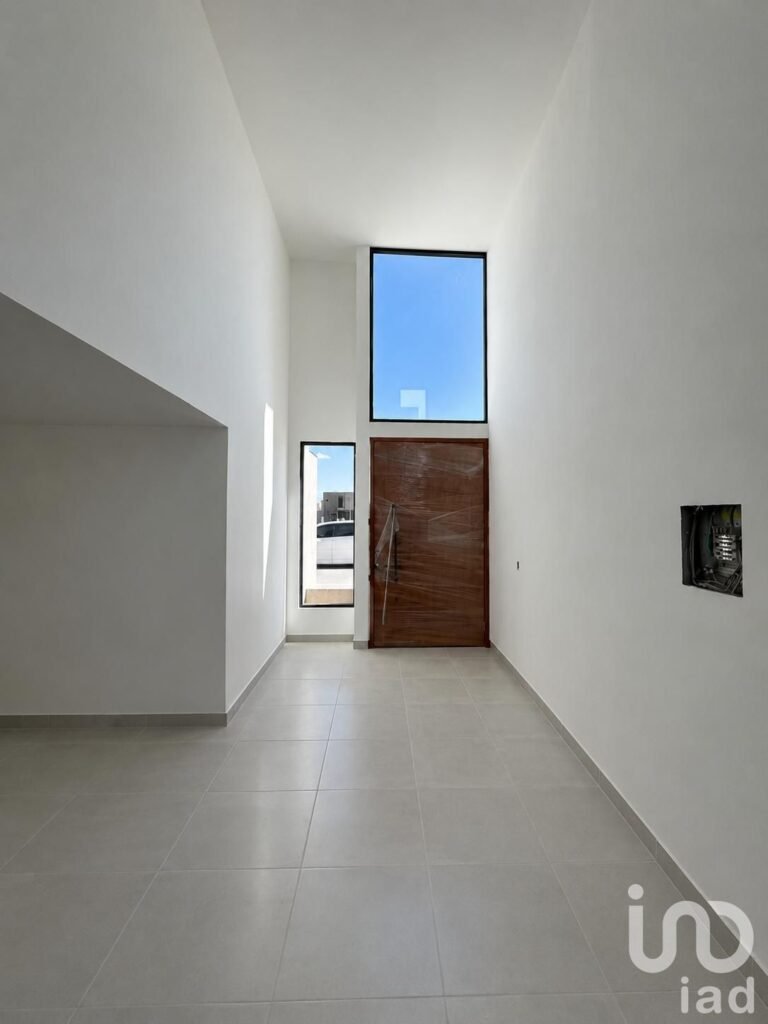 RESIDENCIA  NUEVA EN VENTA ESTILO CONTEMPORANEO