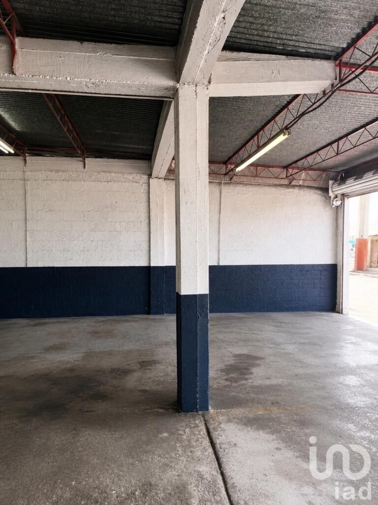 TALLER CON OFICINAS EN VENTA AREA GRANJERO SOLO CONTADO