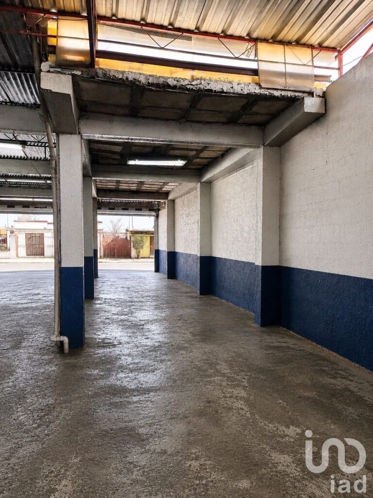 TALLER CON OFICINAS EN VENTA AREA GRANJERO SOLO CONTADO