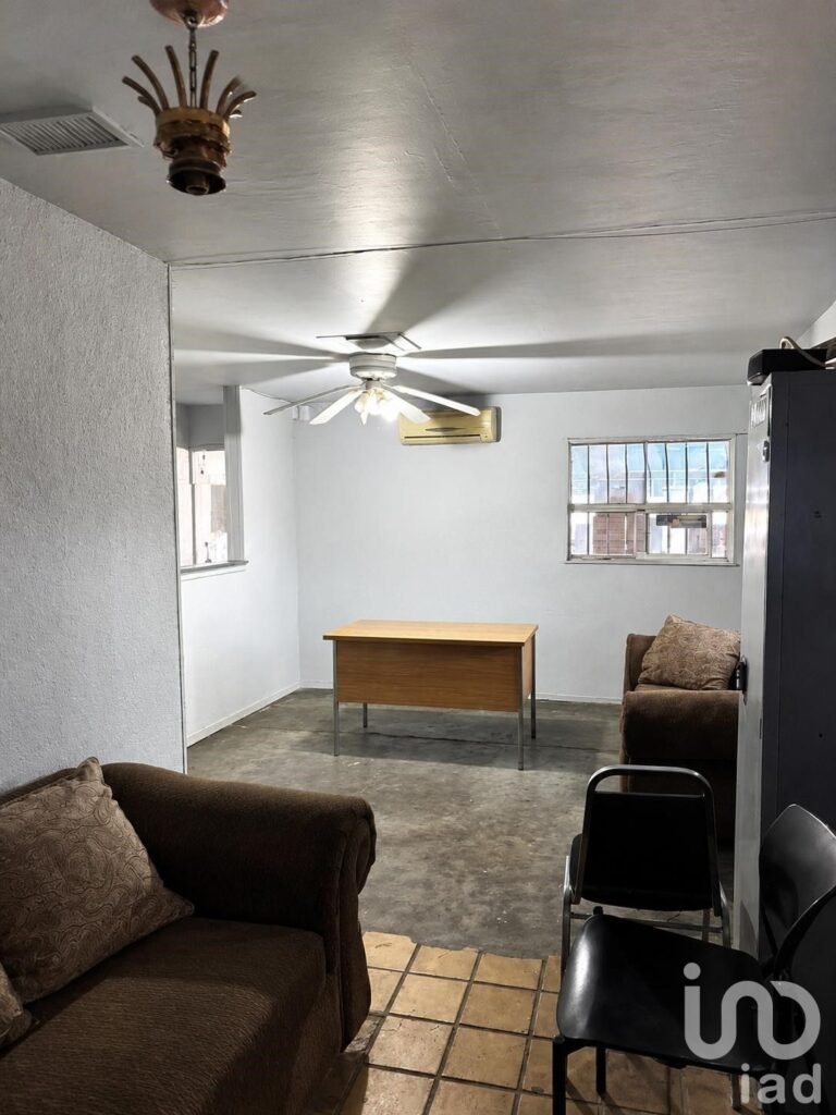 TALLER CON OFICINAS EN VENTA AREA GRANJERO SOLO CONTADO