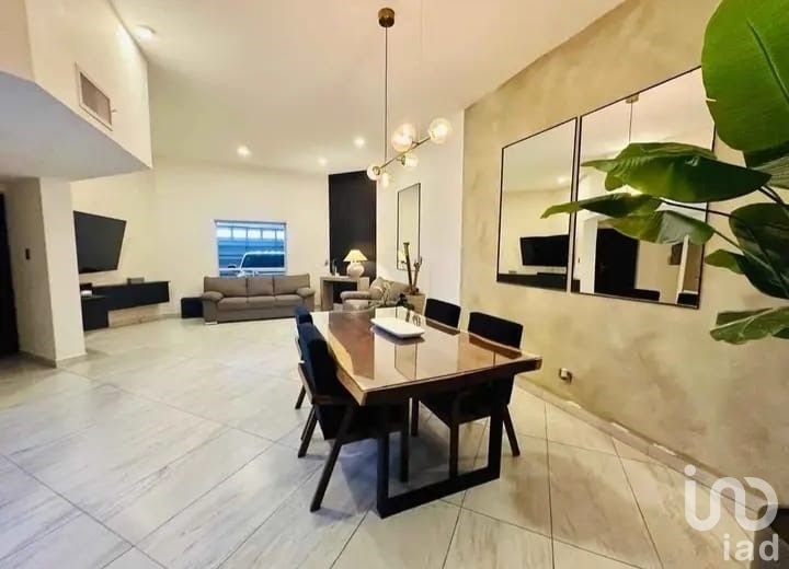 RESIDENCIA RINCONES DE SN MARCOS SECTOR CAMPESTRE 3 NIVELES DISEÑO INTELIGENTE 5 RECAMARAS 5 BAÑOS