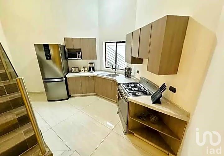 RESIDENCIA RINCONES DE SN MARCOS SECTOR CAMPESTRE 3 NIVELES DISEÑO INTELIGENTE 5 RECAMARAS 5 BAÑOS