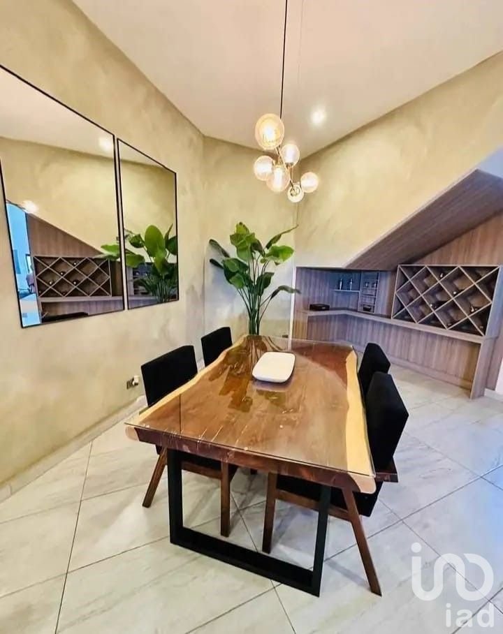 RESIDENCIA RINCONES DE SN MARCOS SECTOR CAMPESTRE 3 NIVELES DISEÑO INTELIGENTE 5 RECAMARAS 5 BAÑOS