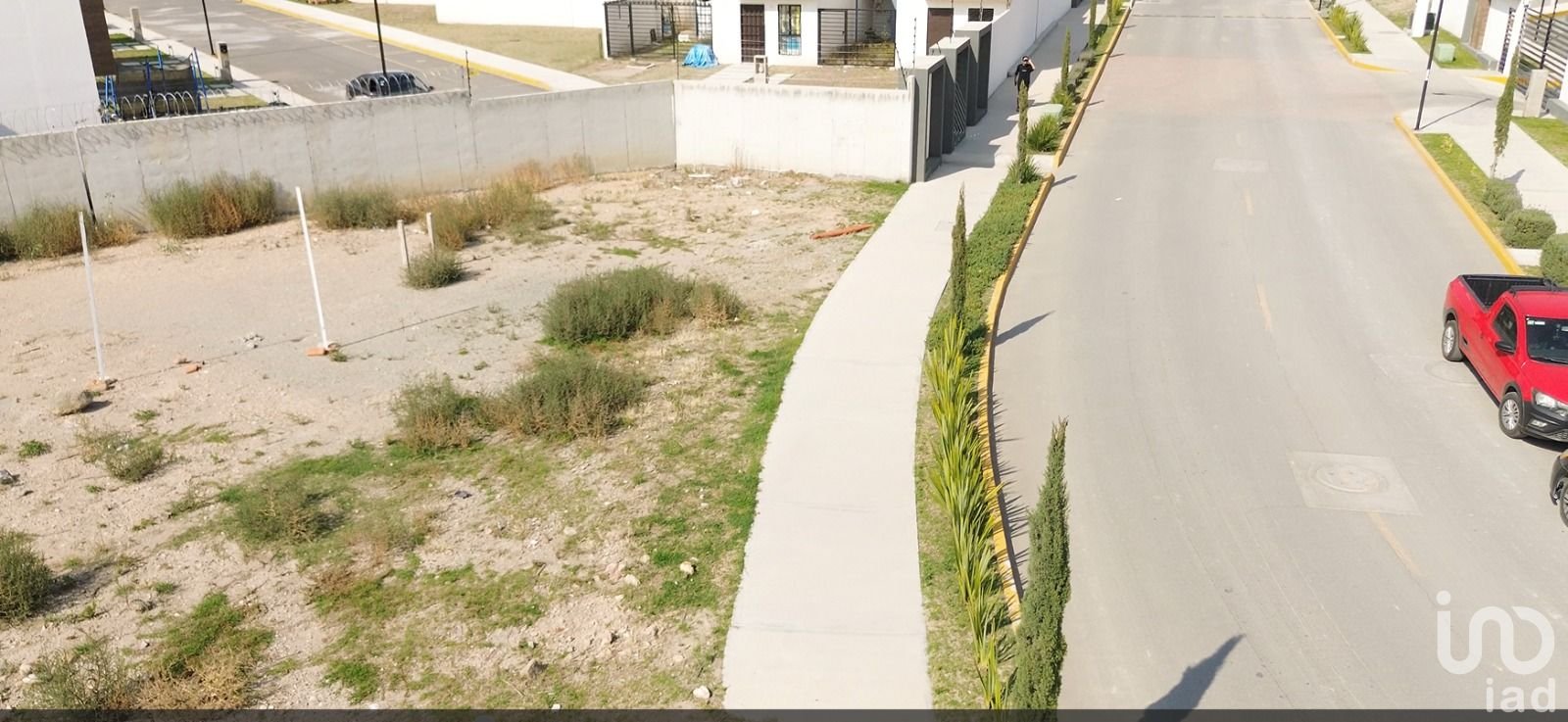 Renta de Lote Comercial en Esquina en Fraccionamiento en Mineral de Reforma