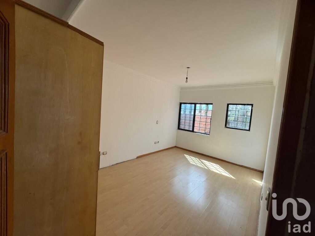 CASA EN VENTA EN BOSQUES DEL PRADO ORIENTE EN AGUASCALIENTES