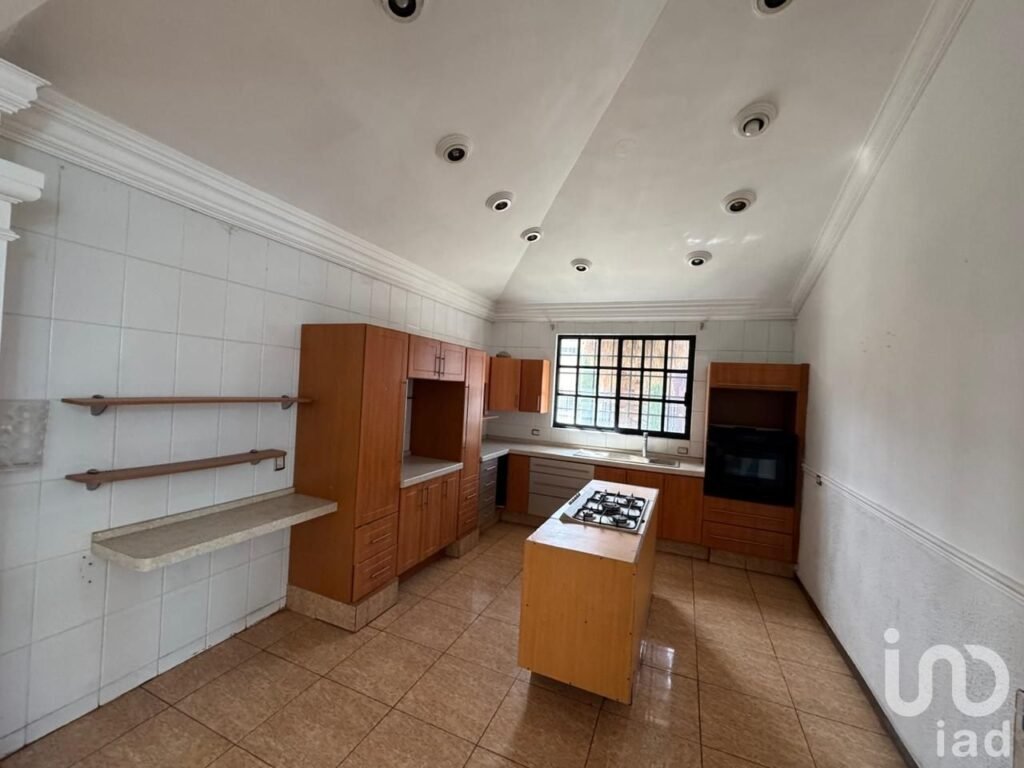 CASA EN VENTA EN BOSQUES DEL PRADO ORIENTE EN AGUASCALIENTES