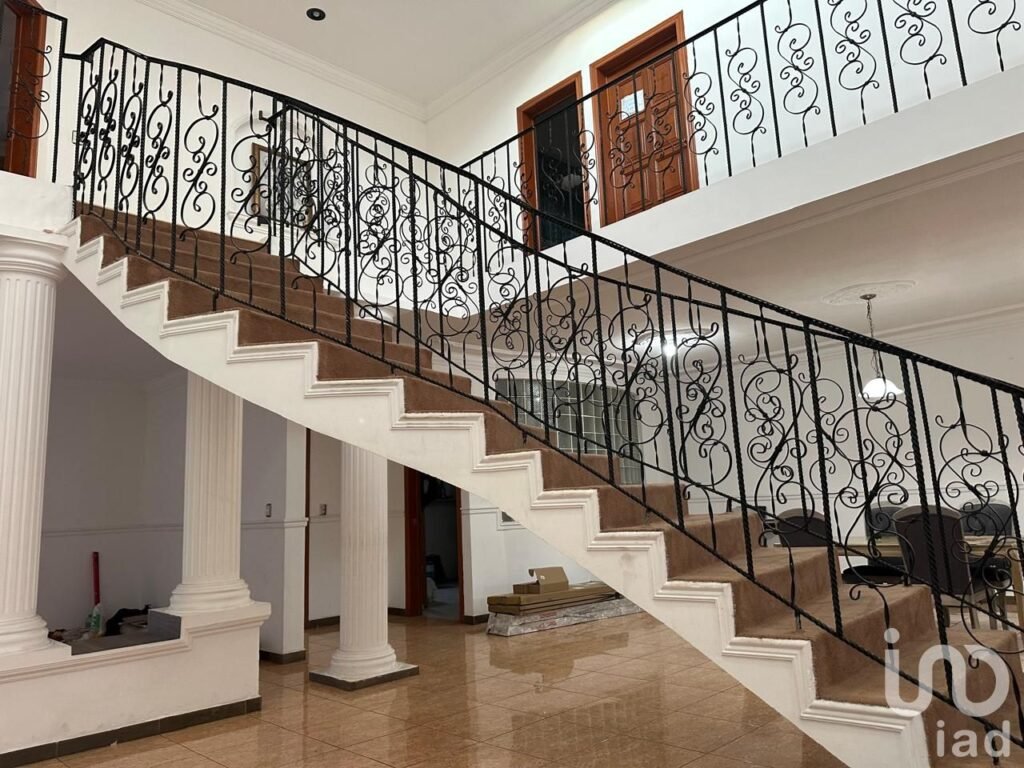 CASA EN VENTA EN BOSQUES DEL PRADO ORIENTE EN AGUASCALIENTES